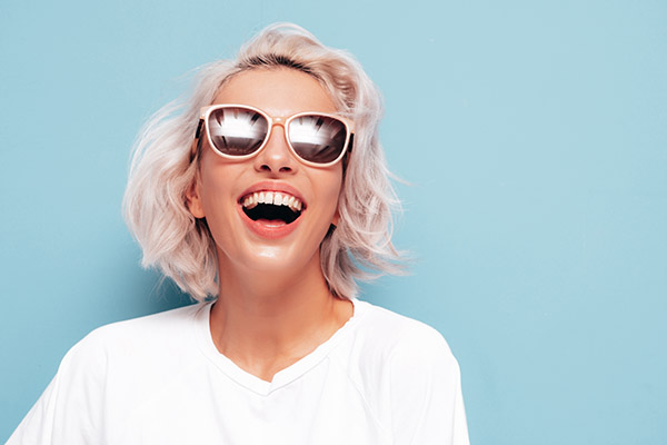 Ask A Cosmetic Dentist: Can Teeth Whitening Make My Teeth More Sensitive?