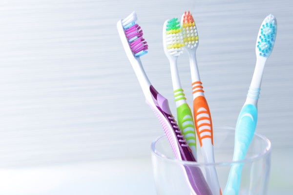 Best Tips To Clean Your Toothbrush
