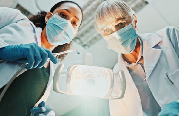 An Emergency Dentist&#    ;s Guide To A Dental Abscess