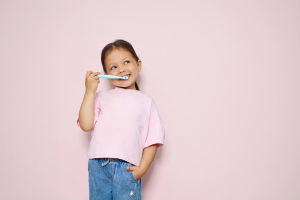 Ways A Kids Dentist Recommends Parents Help Their Children With Oral Hygiene At Home