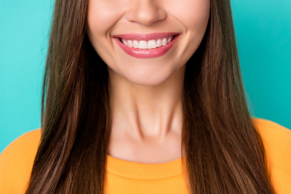 Is Professional Teeth Whitening And Teeth Bleaching The Same?